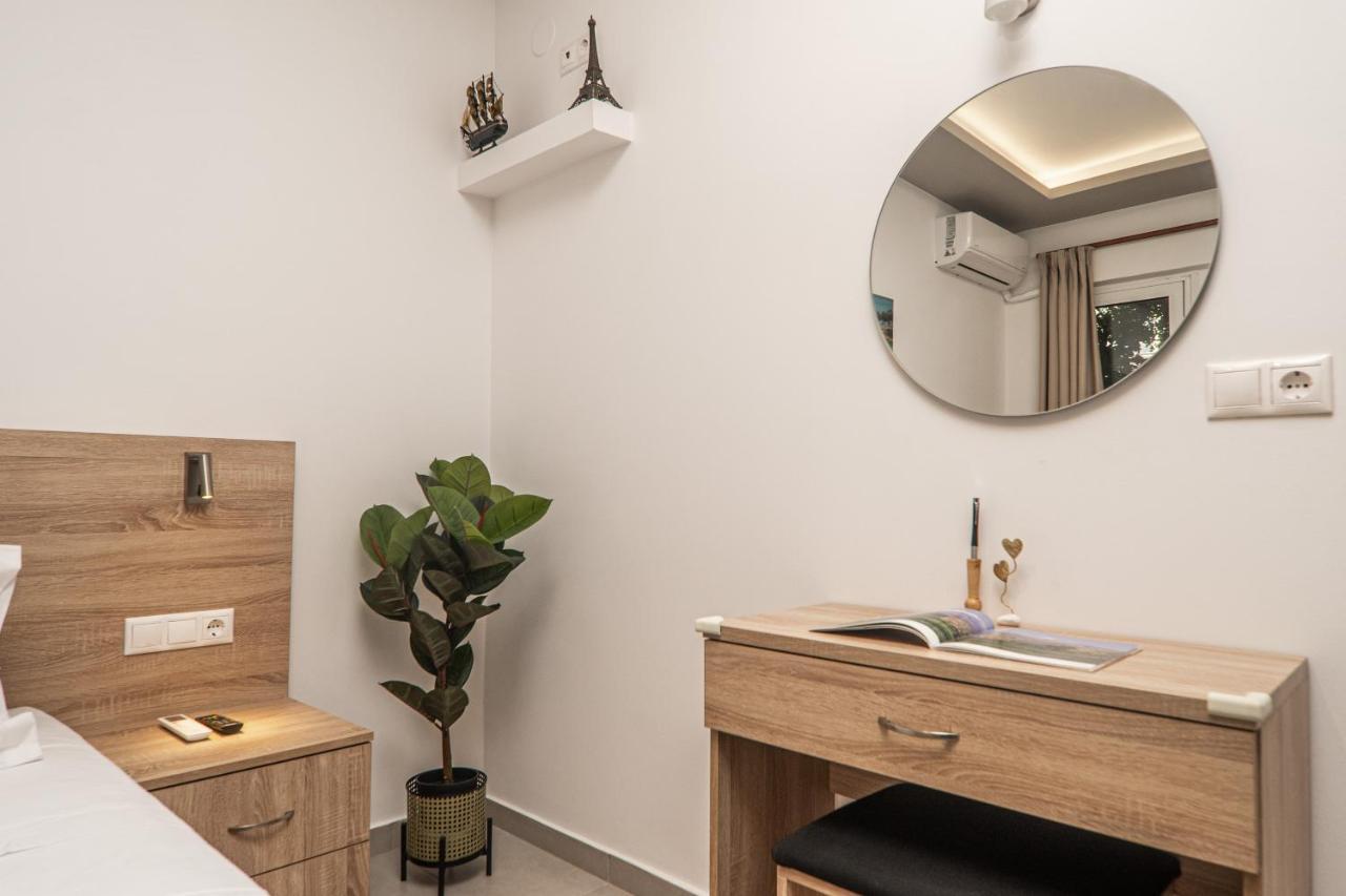 Giovanni'S Studio Parigoria Екстериор снимка
